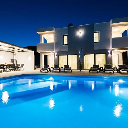 Villa Sky - Heating Pool Kaštel Novi Εξωτερικό φωτογραφία