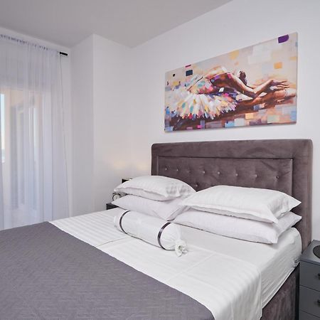 Villa Sky - Heating Pool Kaštel Novi Εξωτερικό φωτογραφία