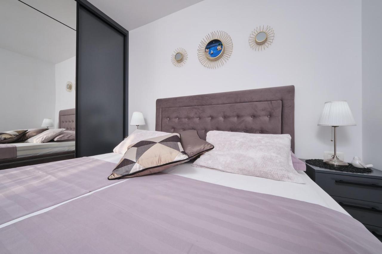 Villa Sky - Heating Pool Kaštel Novi Εξωτερικό φωτογραφία