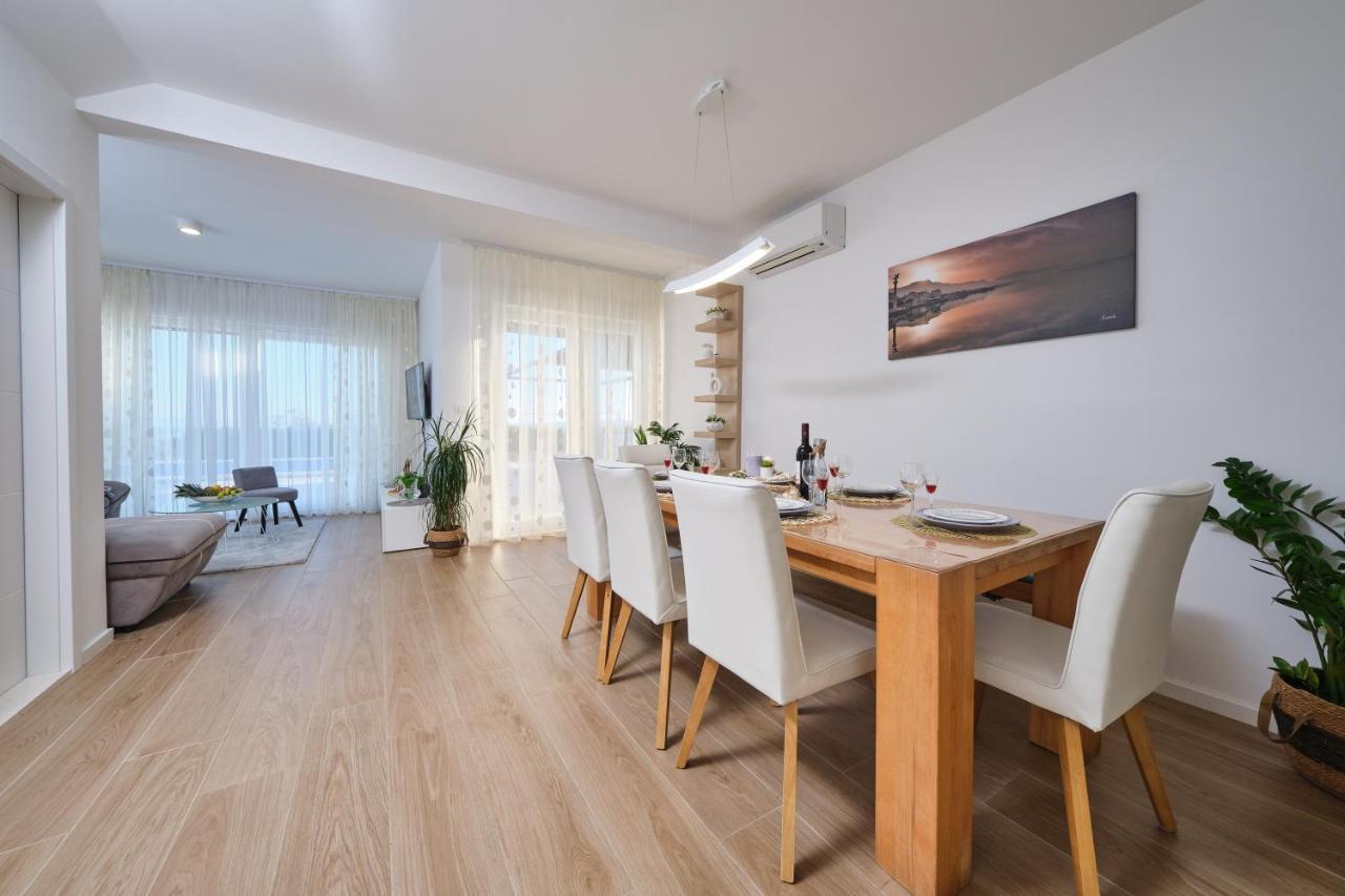 Villa Sky - Heating Pool Kaštel Novi Εξωτερικό φωτογραφία