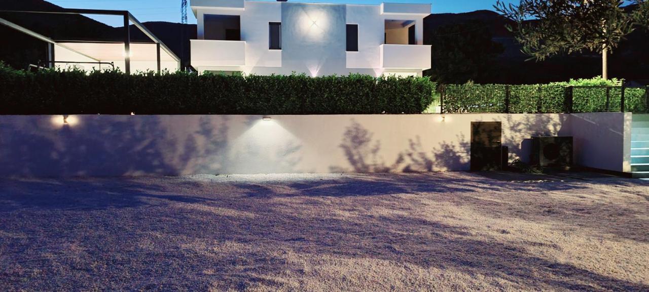Villa Sky - Heating Pool Kaštel Novi Εξωτερικό φωτογραφία