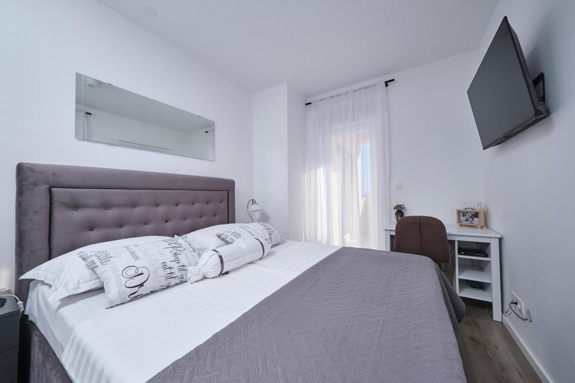 Villa Sky - Heating Pool Kaštel Novi Εξωτερικό φωτογραφία