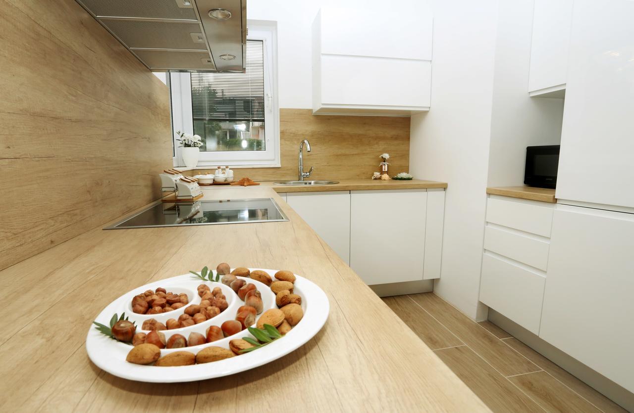 Villa Sky - Heating Pool Kaštel Novi Εξωτερικό φωτογραφία
