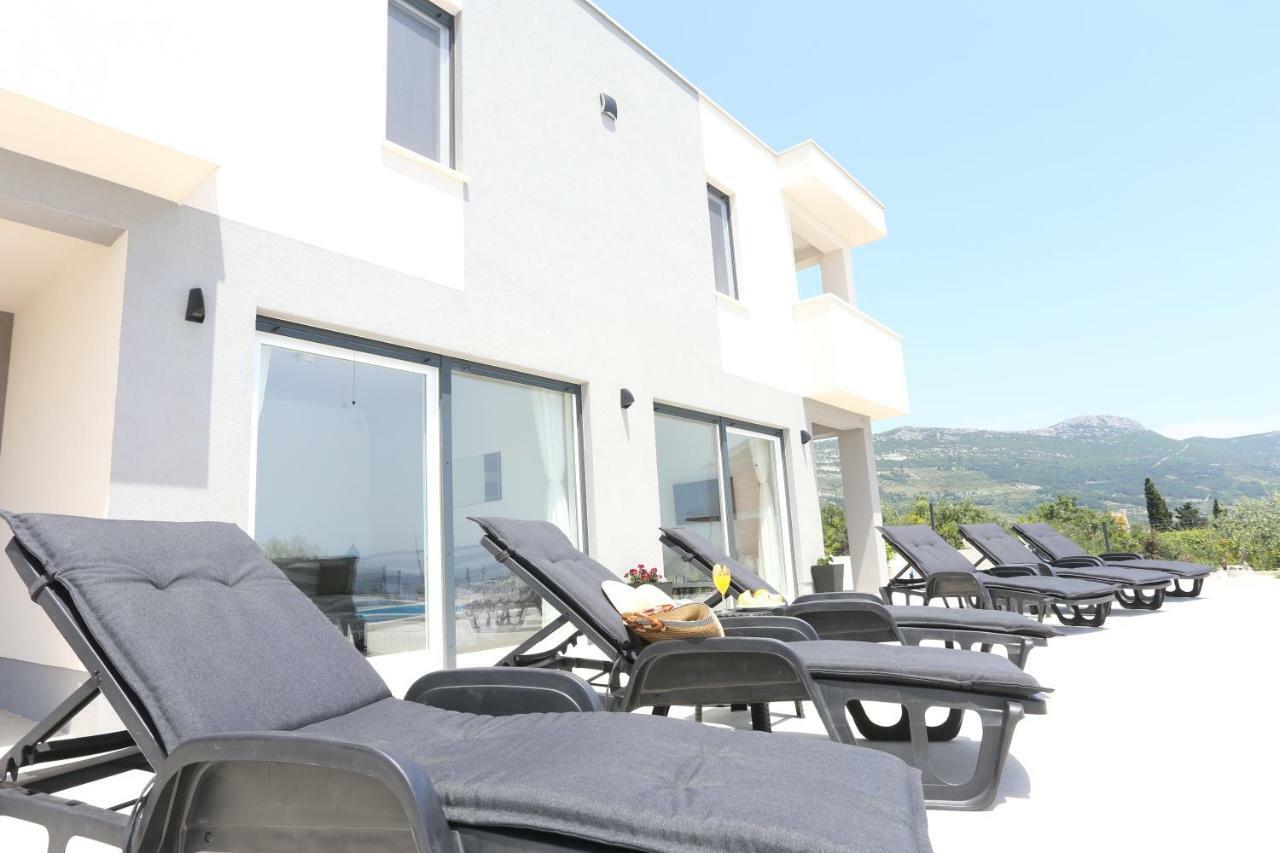 Villa Sky - Heating Pool Kaštel Novi Εξωτερικό φωτογραφία