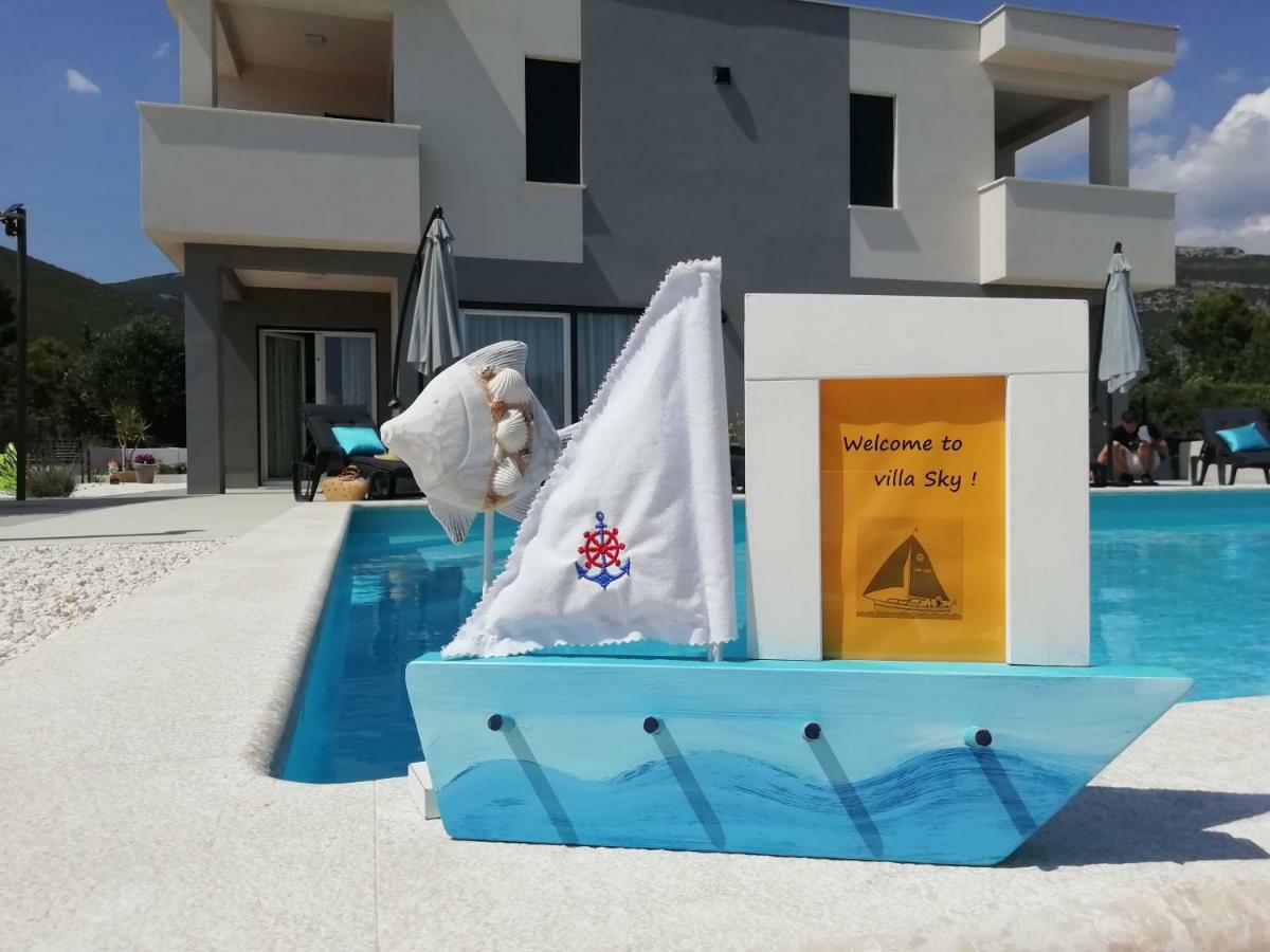 Villa Sky - Heating Pool Kaštel Novi Εξωτερικό φωτογραφία